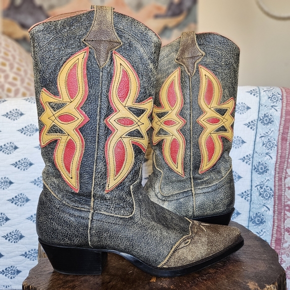 Sold - Picture 3 of 10